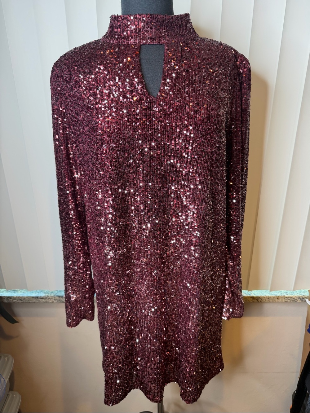 Cable & Gauge Burgundy Sequined  Women's Sequin Mock Neck Shift Dress Size XL - Picture 2 of 10